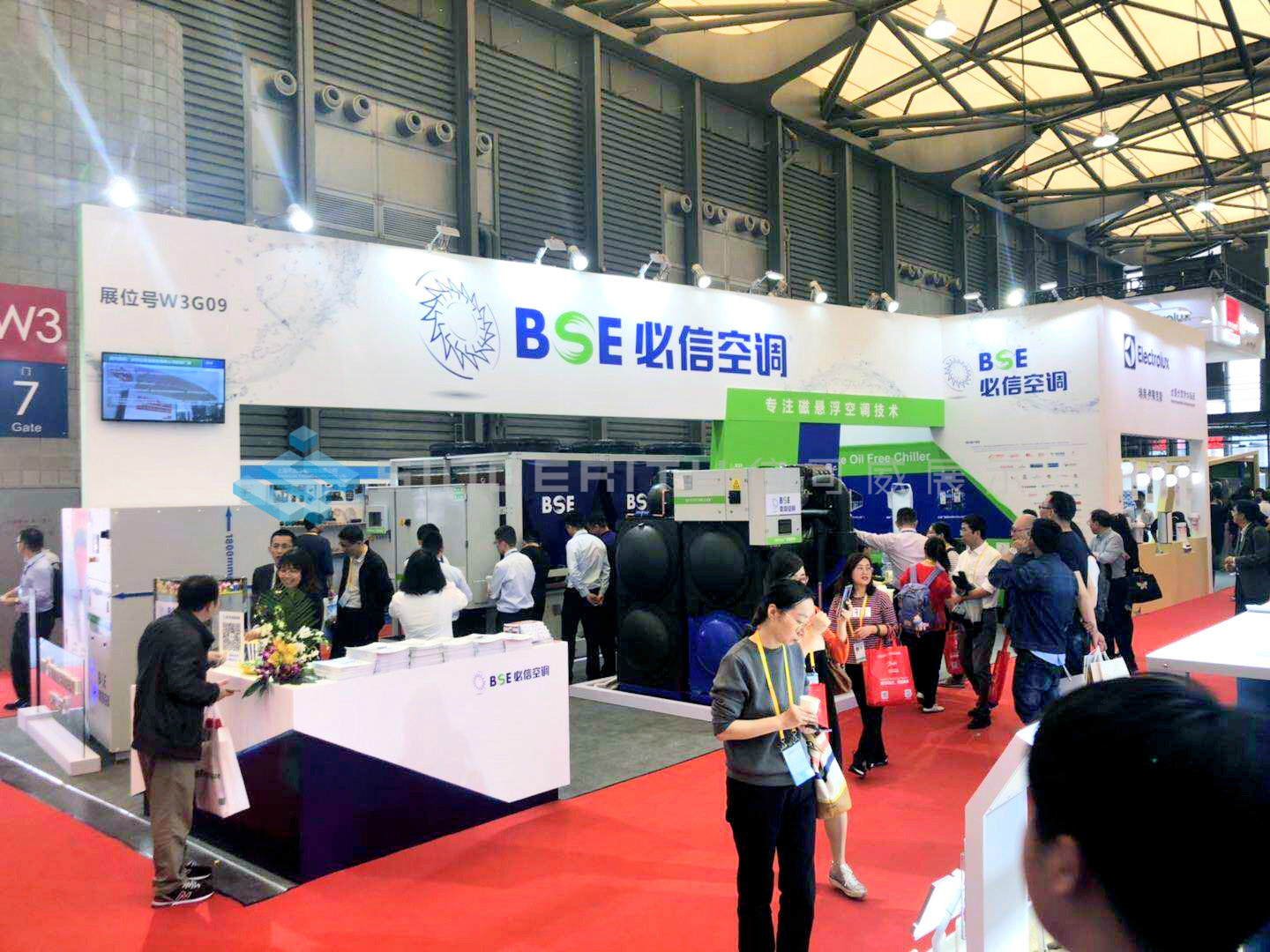 必信空調(diào)展臺設計現(xiàn)場圖